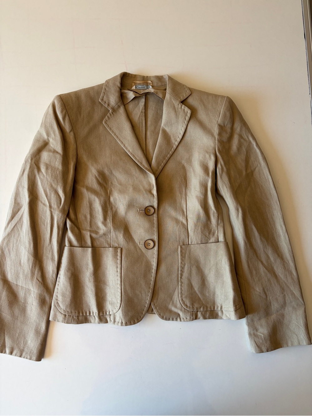 MaxMara Italian tan linen shoulder pad women’s blazer size 4 2 buttons
